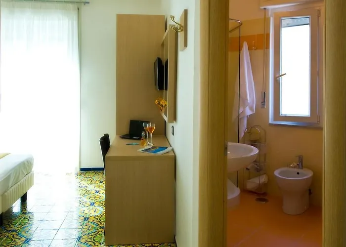 Hotel Torre Di Milo 3*