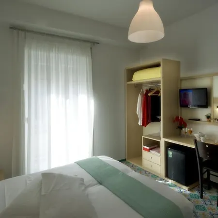 Hotel Torre Di Milo