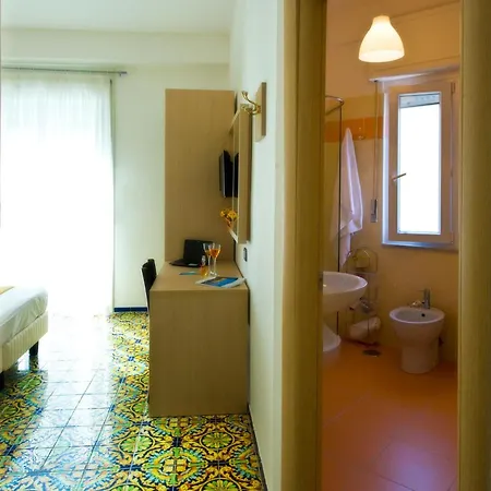 Hotel Torre Di Milo 3*